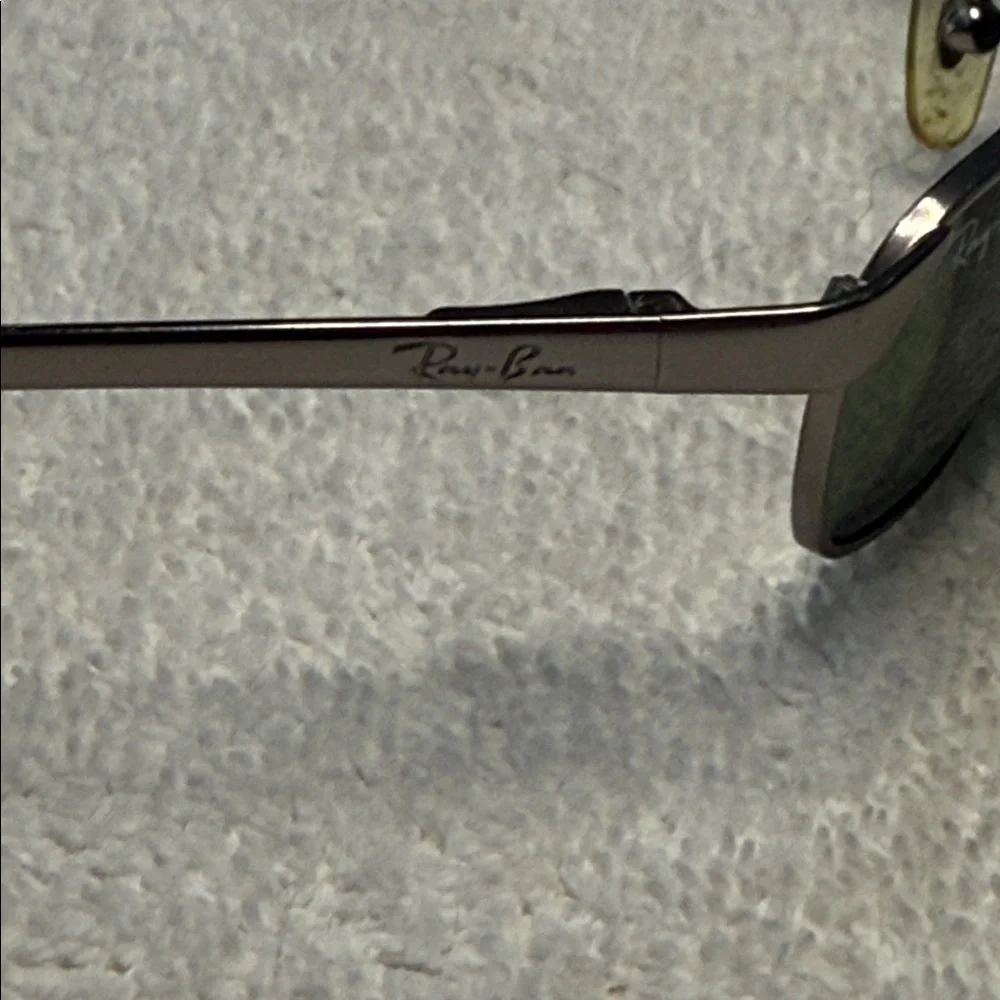 Authentic RAY BAN 3190 Flight 005 58-18 Metal Sunglasses Green Lenses Italy